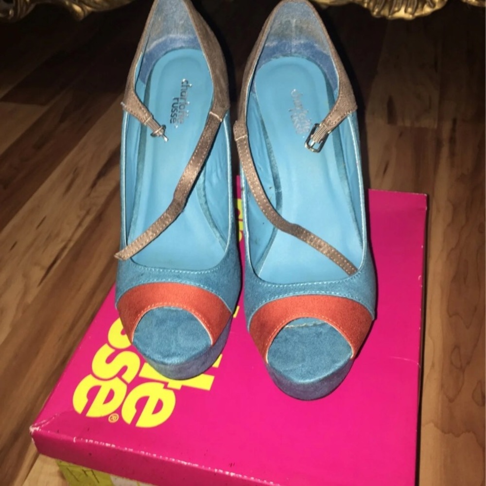 Color Block Wedges - Picture 2 of 5